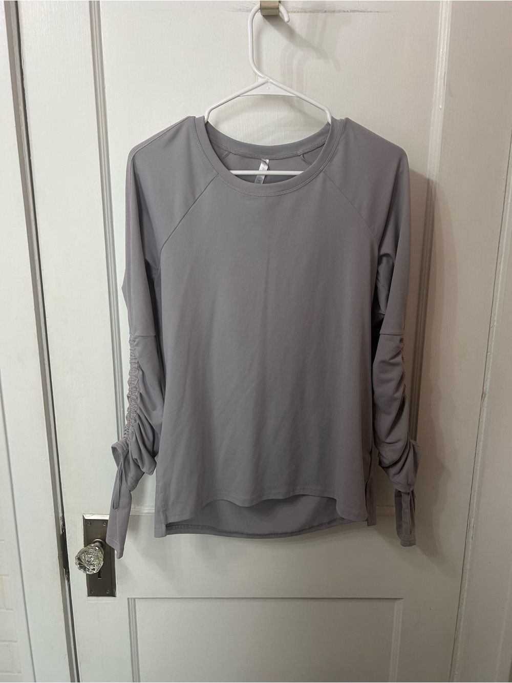 Fabletics Long-Sleeve Top in Light Gray